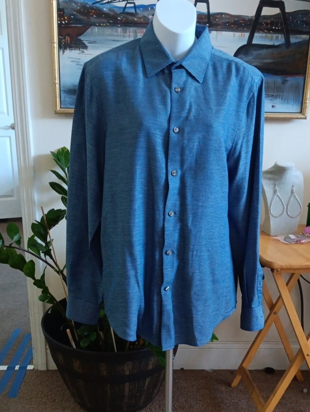 Perry Ellis  Long-Sleeve Button-Up Shirt Medium